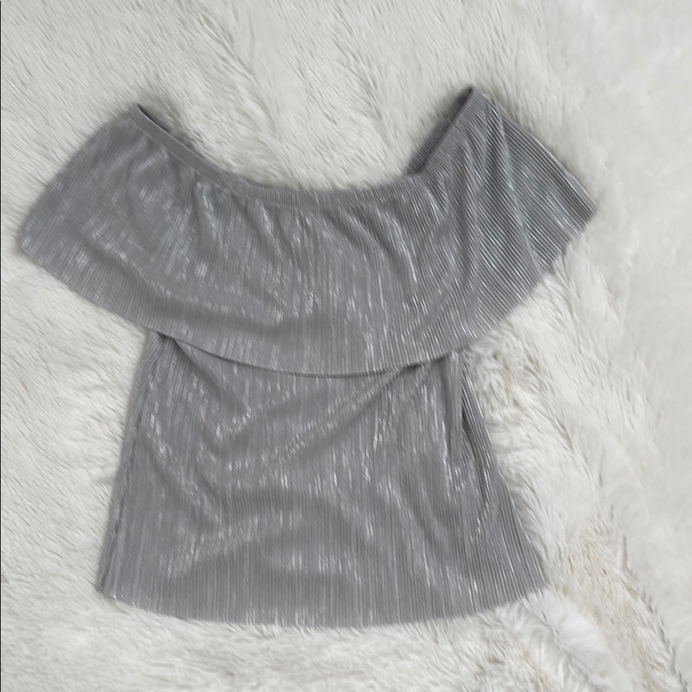 Gray Relaxed Ruffled Blouse